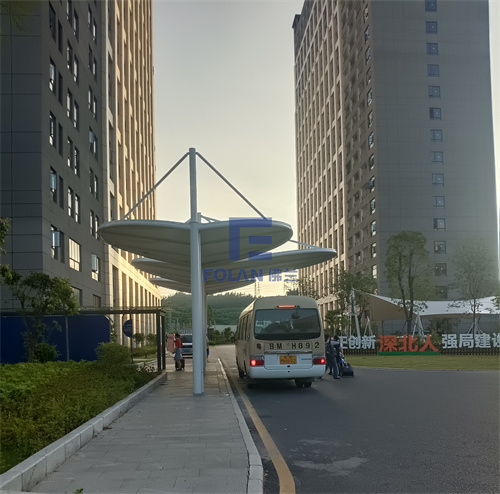 炎炎夏日，您的愛(ài)車急需一個(gè)膜結(jié)構(gòu)停車棚